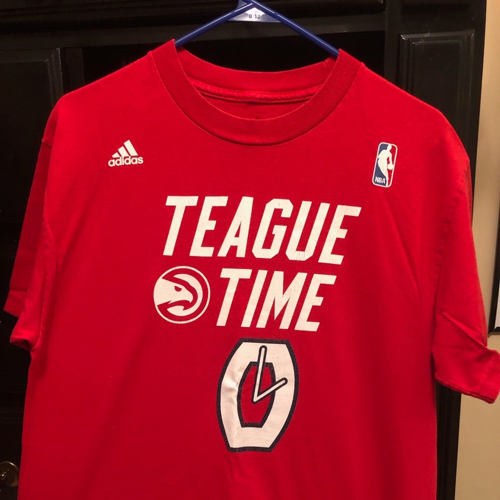 Vintage Men’s Adidas Atlanta Hawks Shirt